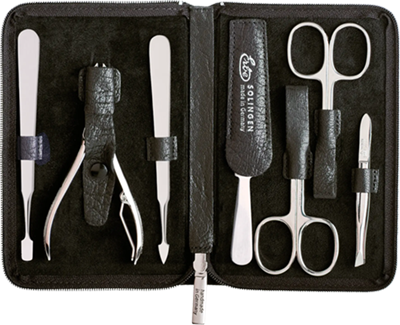schwarzes-7-teiliges-manikuere-etui-aus-wasserbueffelleder-erbe-solingen-aufgeklappt
