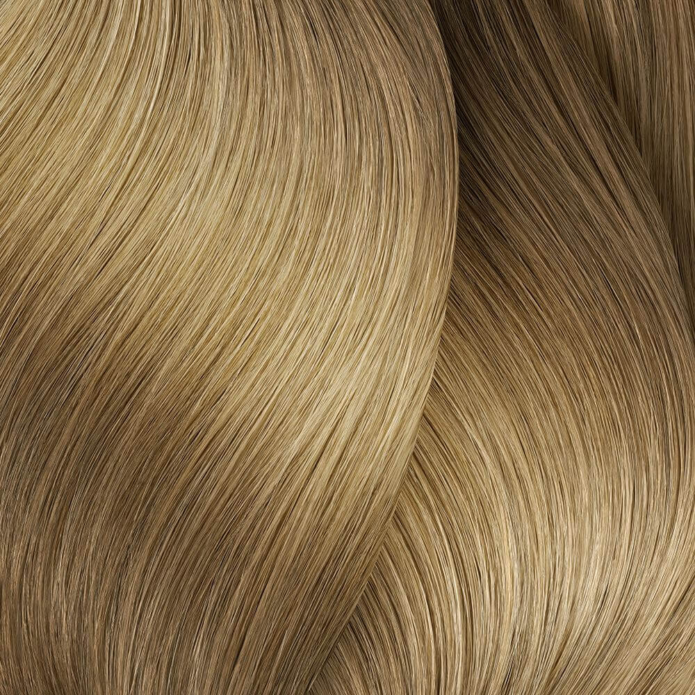 sehr helles blond leicht gold